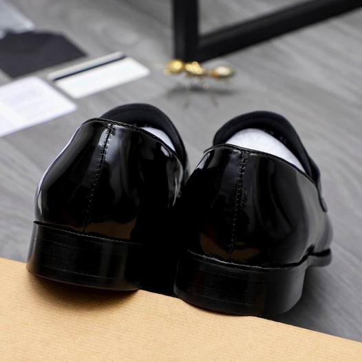 Berluti Polished Men's Leather Loafers with Distinctive Strap - Image 17