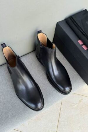 Elegant Black Leather Chelsea Boots
