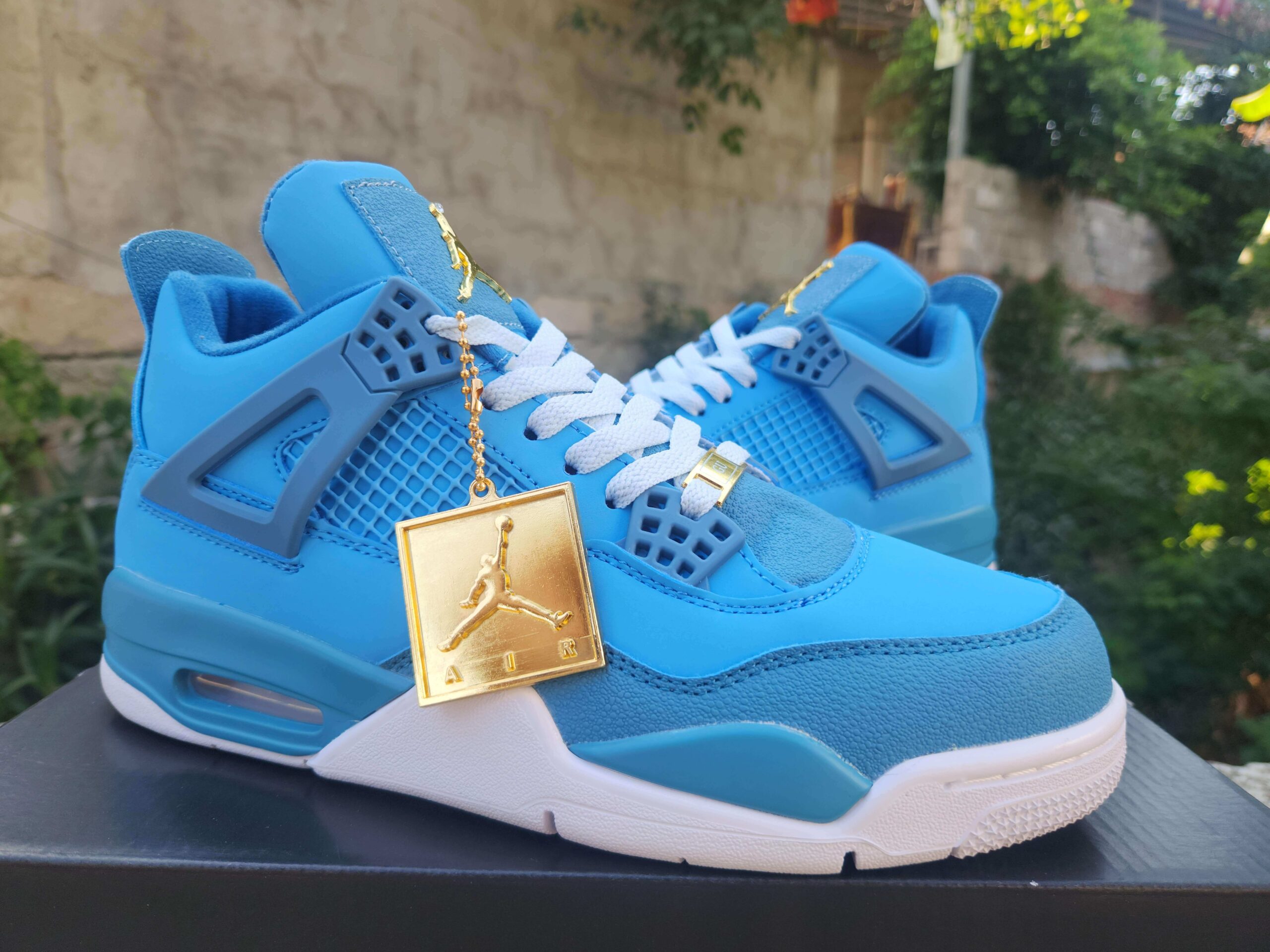 Air Jordan 4 Vibrant Blue - Image 6