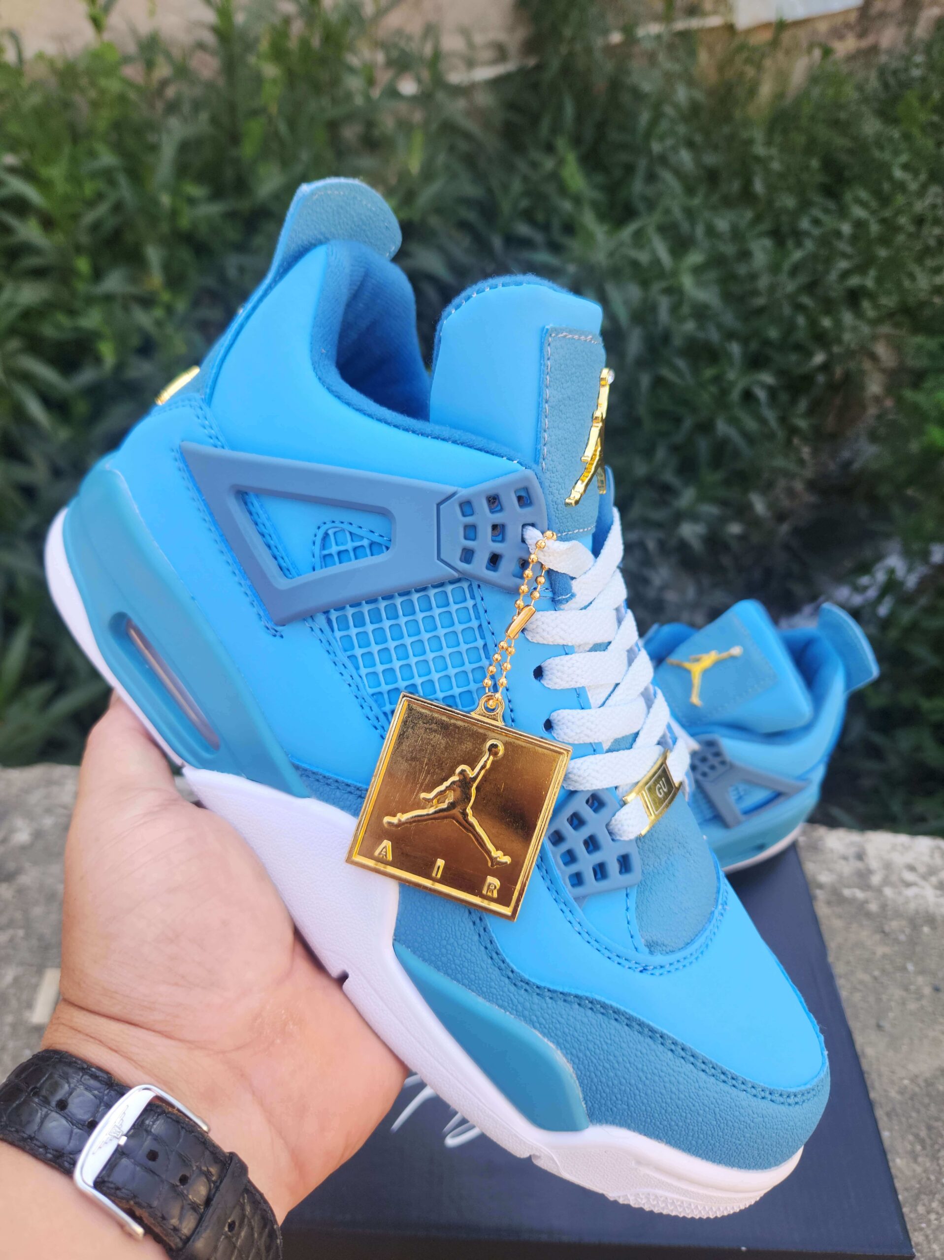 Air Jordan 4 Vibrant Blue - Image 5