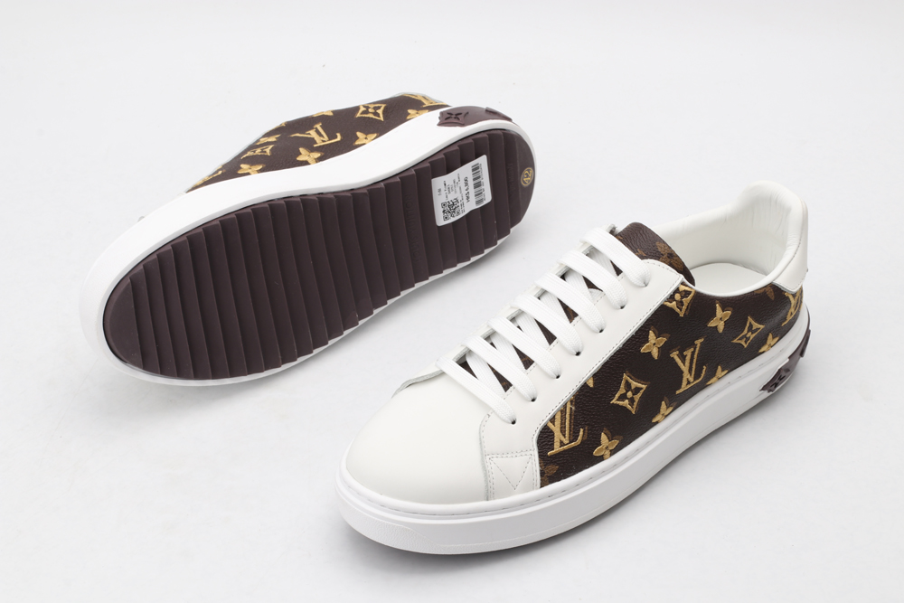 Louis Vuitton Monogram Low-Top Sneaker - Image 4