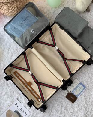 Gucci x Disney Mickey Mouse Heritage Suitcase - Image 4