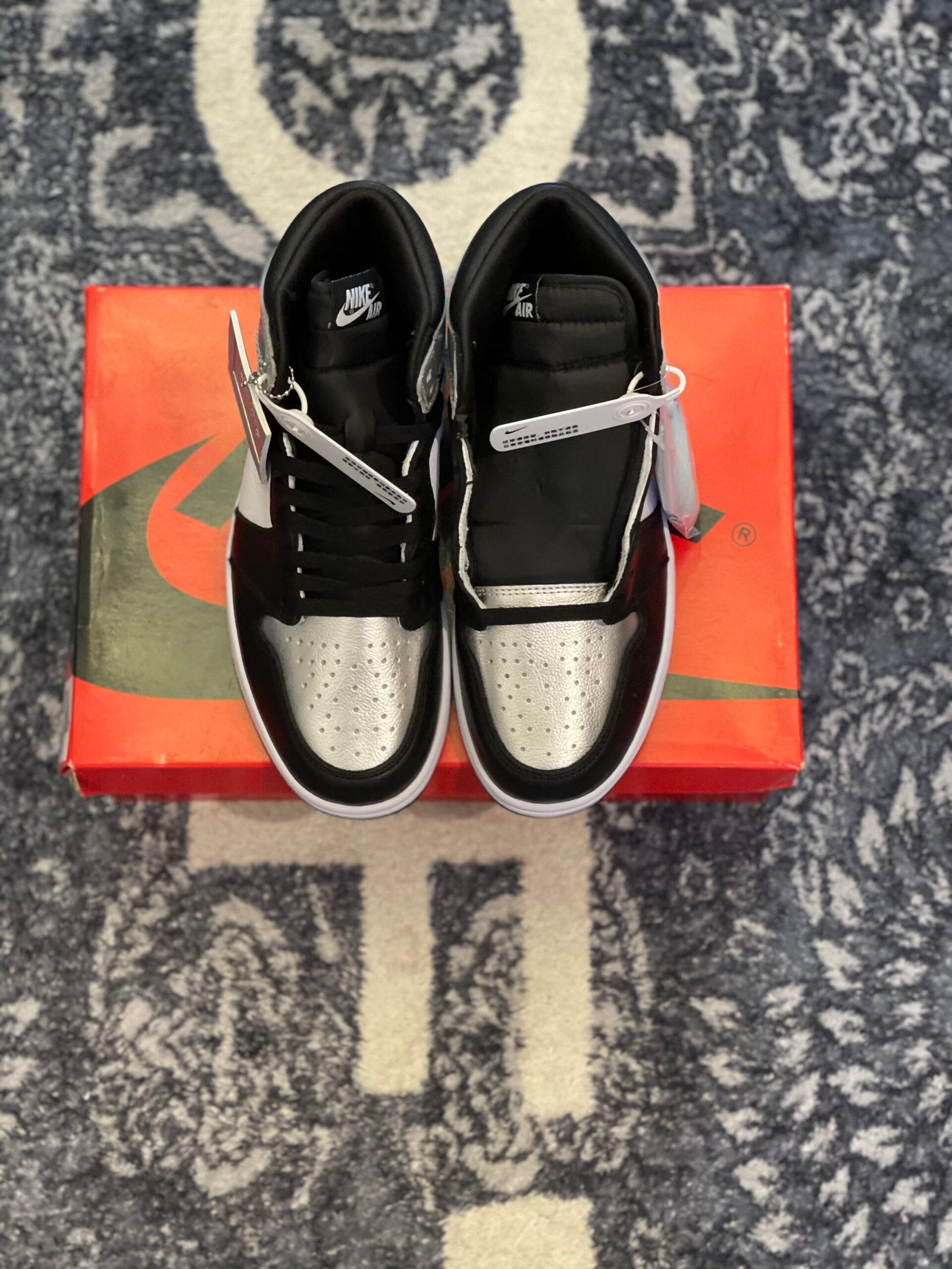 Nike Air Jordan 1 Retro High OG -Silver Toe - Image 3